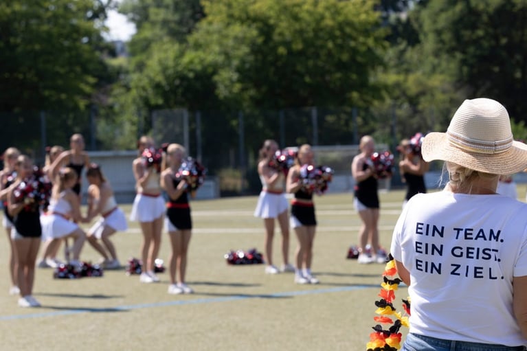 Cheerleader beim GILDE Fußball-Cup 2026 in Bergen-Enkheim